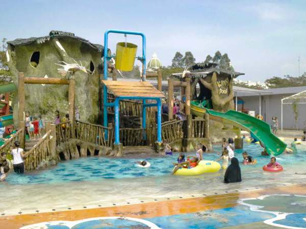 Wisata Bermain Air Taruma Leisure Waterpark&nbsp;Karawang